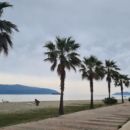 B4 Dusk Apartments R Vlorë Exteriör bild